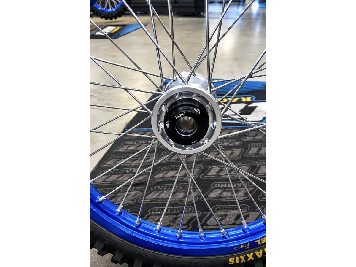 AMRACING PROTECTIVE KIT - FRONT WHEEL TM TO 2007